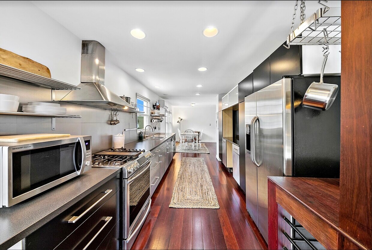 Cocina totalmente equipada - 8 Calvert Ave