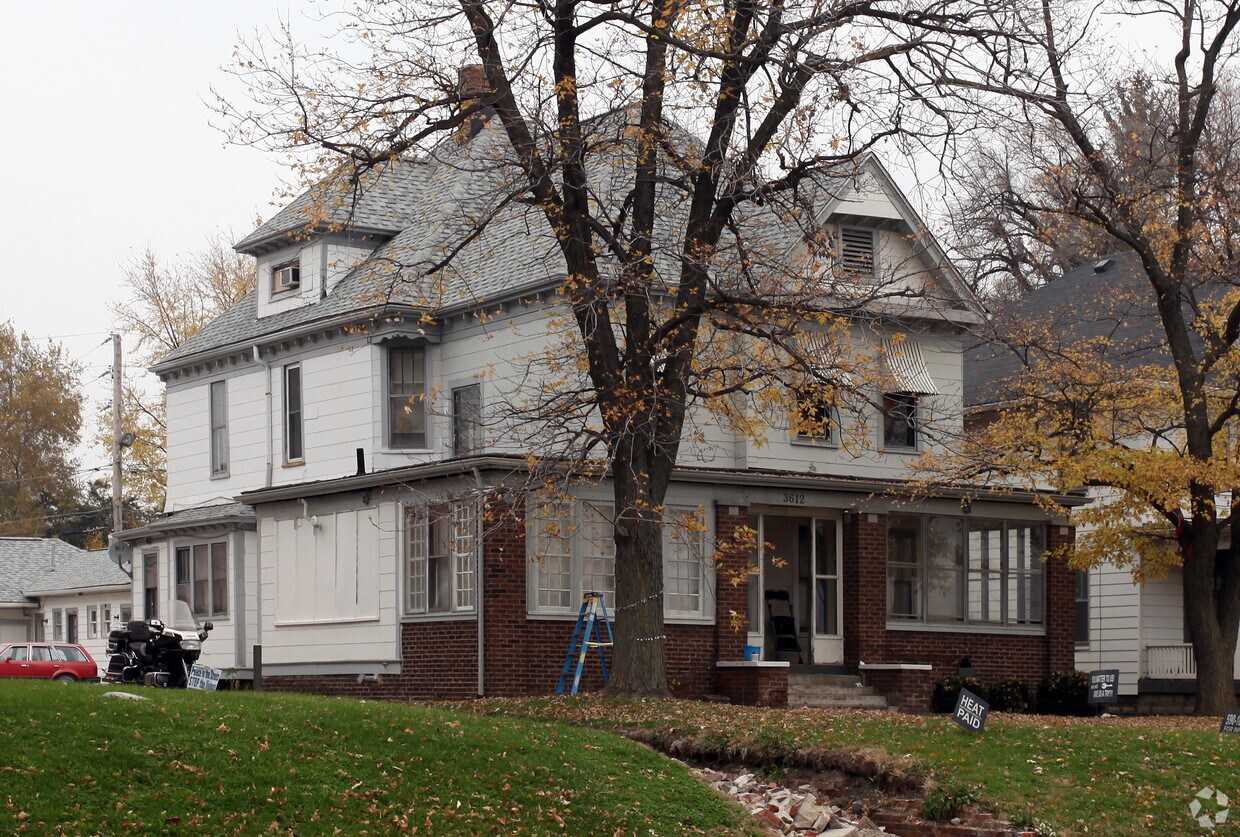 Primary Photo - 3612 E Washington St
