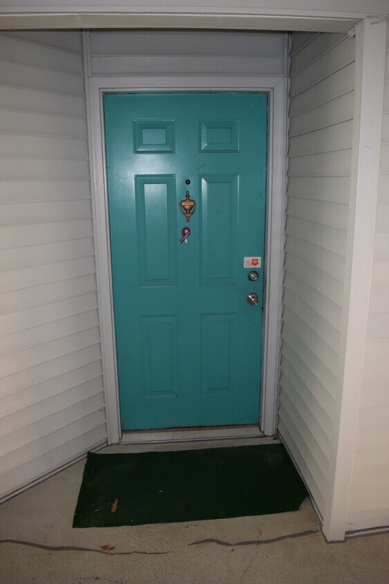 211 Stonehurst Ct Unit 211, New Castle, DE 19720 Condo for Rent in New Castle, DE