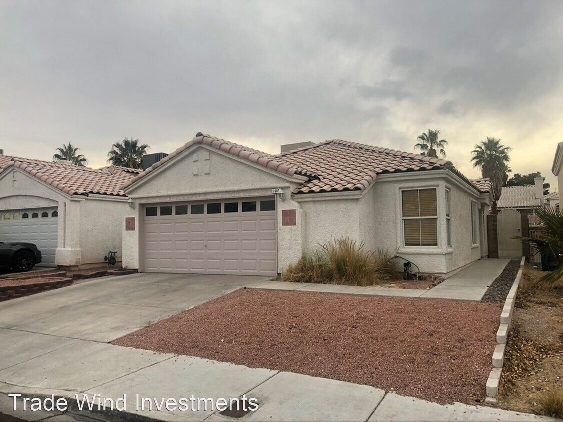 Foto principal - 3 br, 2 bath House - 1905 NAVAJO LAKE WAY