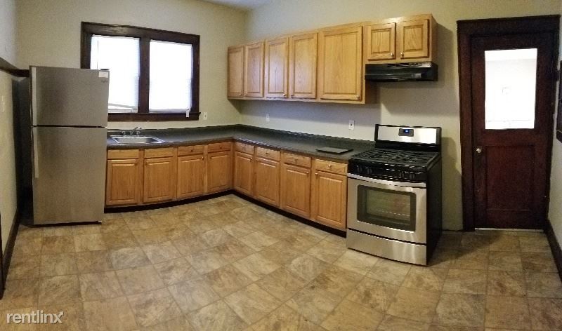 Foto principal - 3 br, 1 bath Apartment - 695 Genesee Street