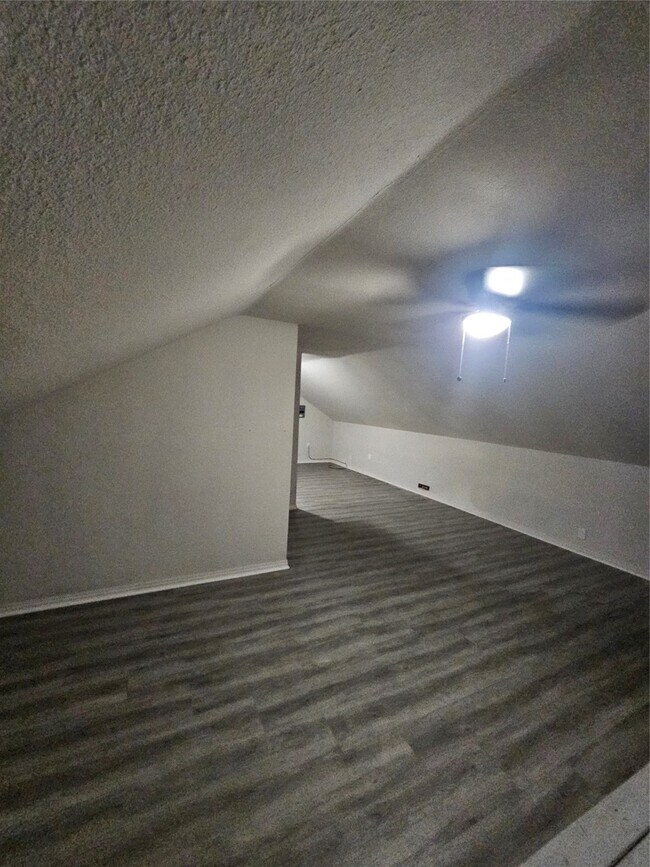 Foto del edificio - 1410 Lake Rd