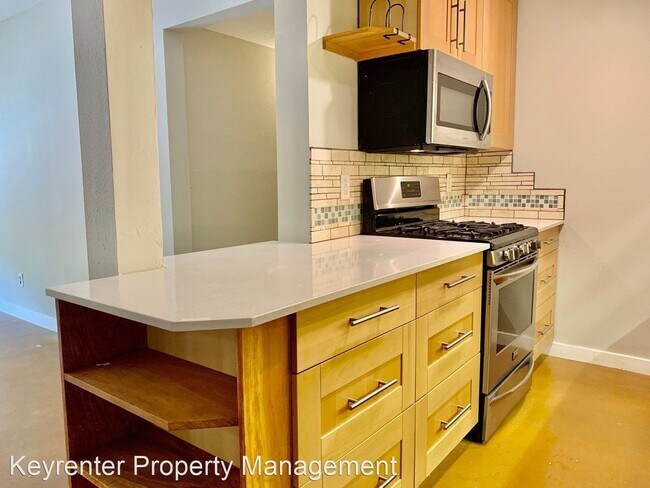 Foto del edificio - 2 br, 1 bath House - 505 W 7th St #116