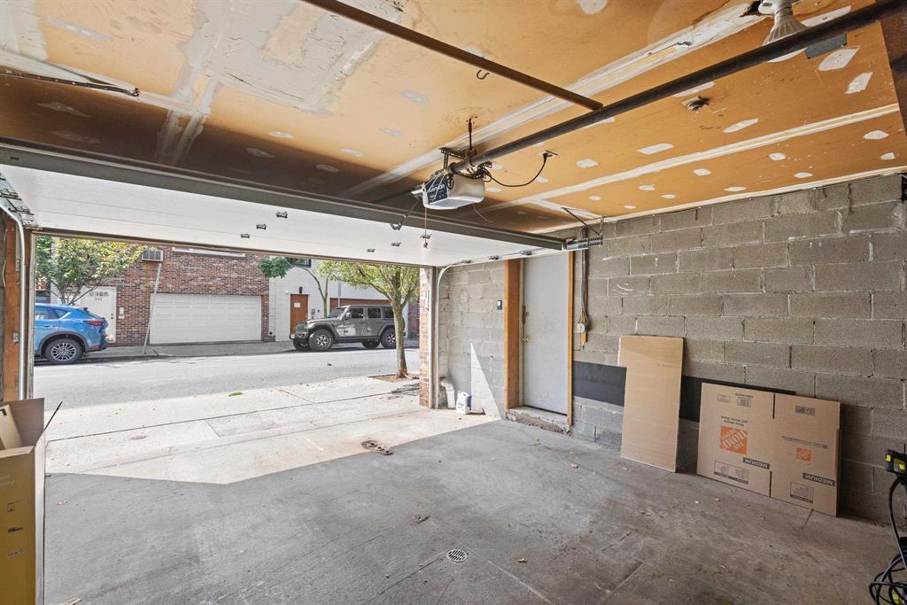 Primary Photo - 560 1st St