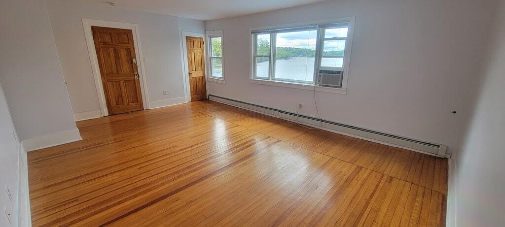 Foto principal - 3575 State Route 55, Unit APT B RT Side St...