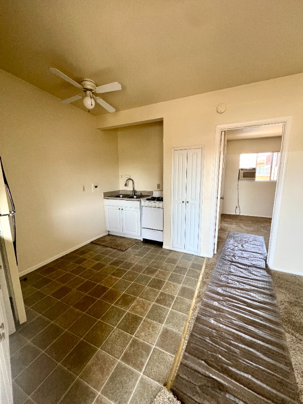 Foto del edificio - 5822 Kingman Ave