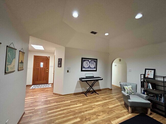 Building Photo - 3700 Ben Crenshaw Cir