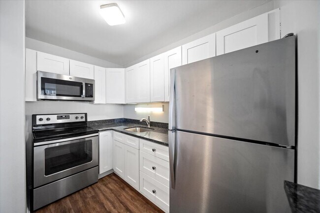Foto del edificio - 4250 N Marine Dr