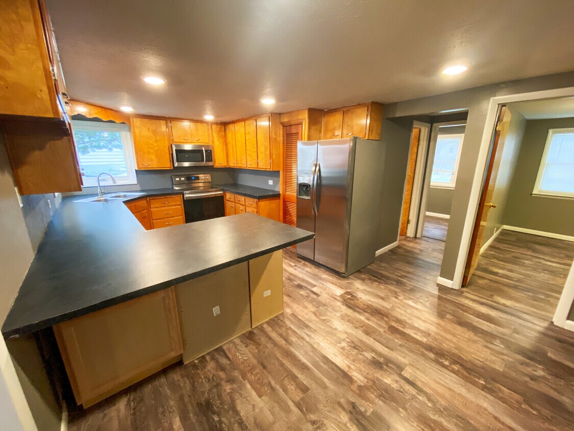 200062 Valley Hi Dr, Gering, NE 69341 House Rental in Gering, NE