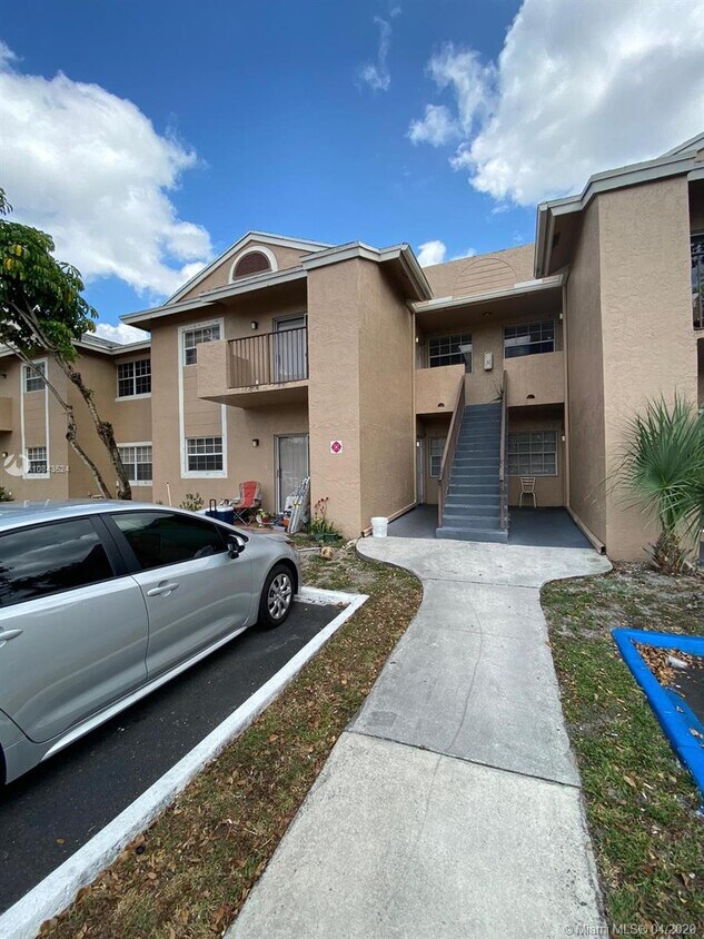 1971 NW 96th Terrace, Pembroke Pines, FL 33024 Condo for Rent in