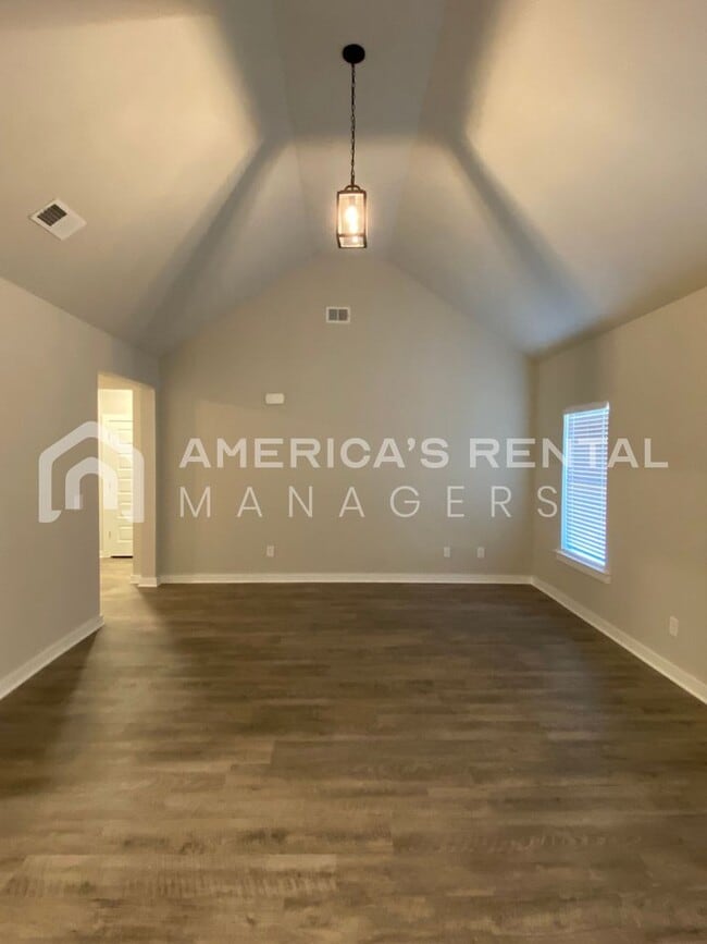 Building Photo - Home for Rent in Thorsby!