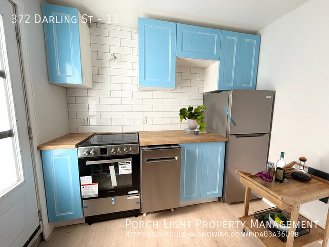 Building Photo - Totally Unique 2 Storey 1 Bedroom Apartment - Brand New!