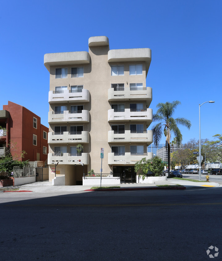 Foto del edificio - 701 S Kingsley Dr