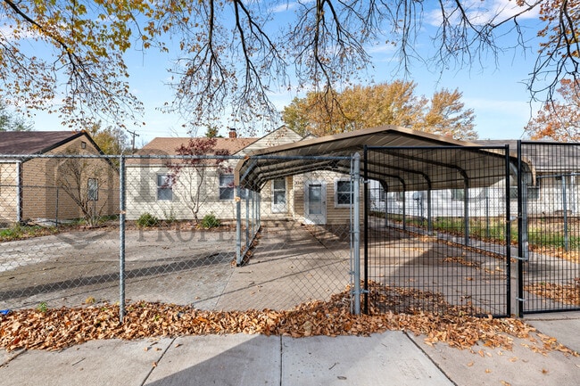 Foto del edificio - 1249 N Pershing St