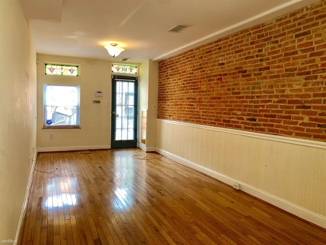 Building Photo - 2 br, 1 bath House - 712 S Rose St