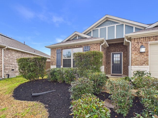 Building Photo - Brisa