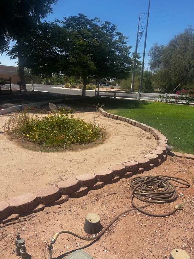 Building Photo - Spacious 3-Bedroom, 4-Bath Vintage Home wi...