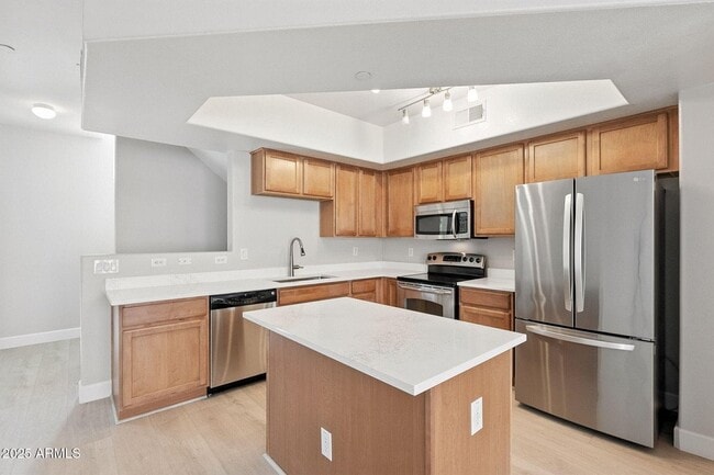 Building Photo - 900 S 94th St