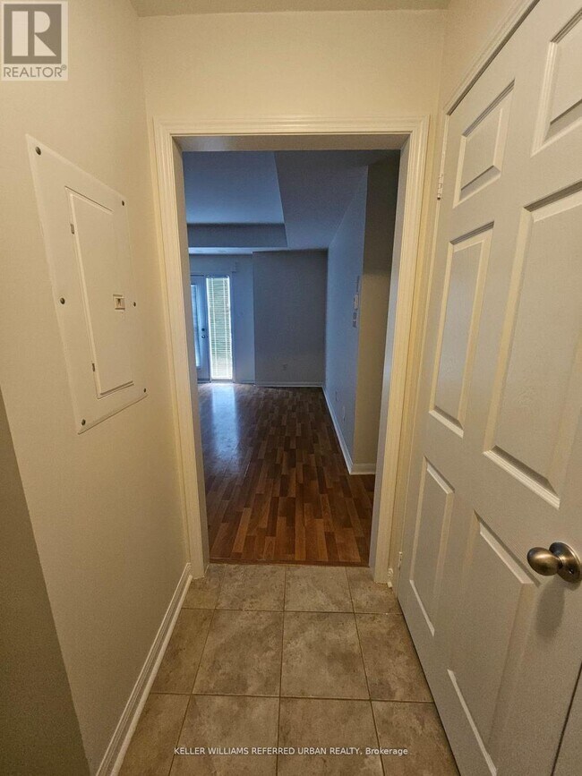 Photo du bâtiment - 5100 Plantation Pl