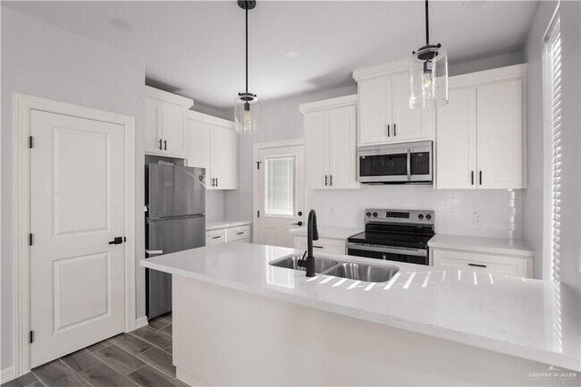 Foto del edificio - 504 N Emerald Ave