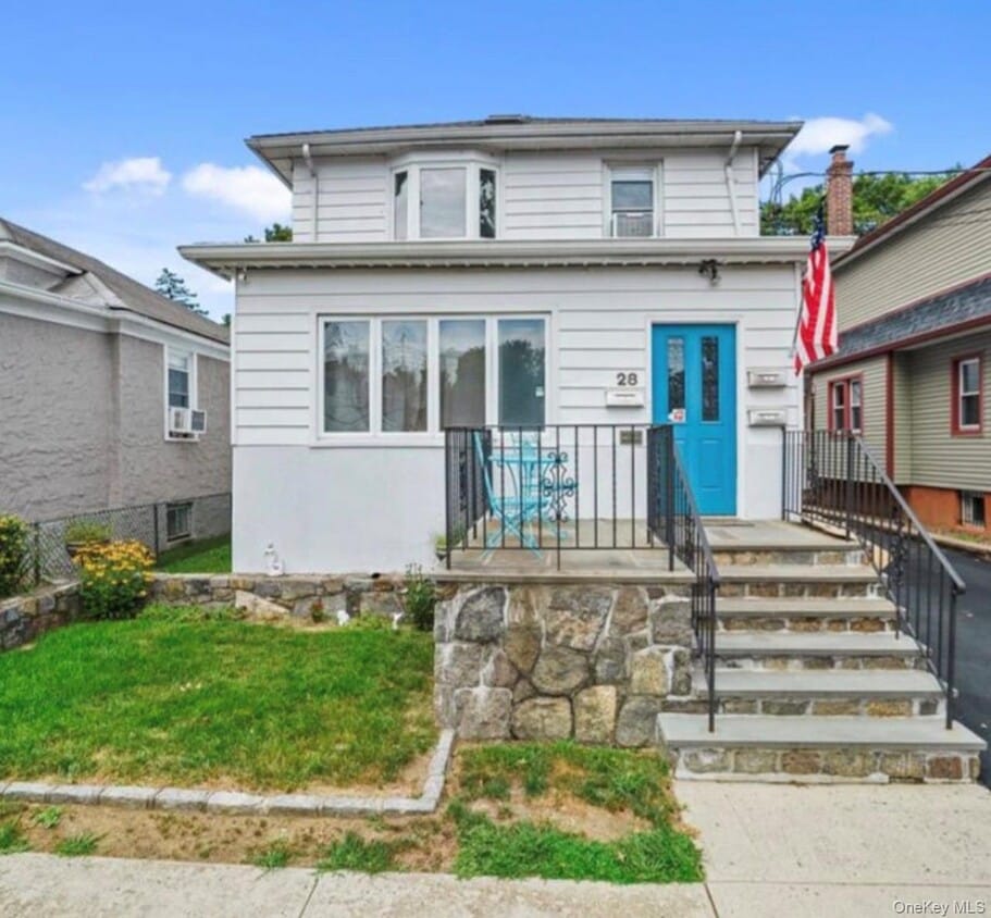 Primary Photo - 28 Acorn Terrace