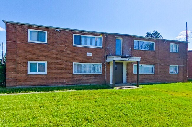 Foto del edificio - 3605 Cushing Dr