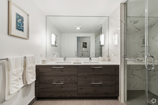 2BR, 1BA - 643 SF - 1177 Market at Trinity Place