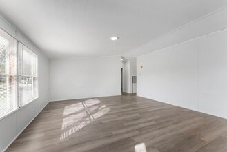 Building Photo - 150 Pegasus Ct