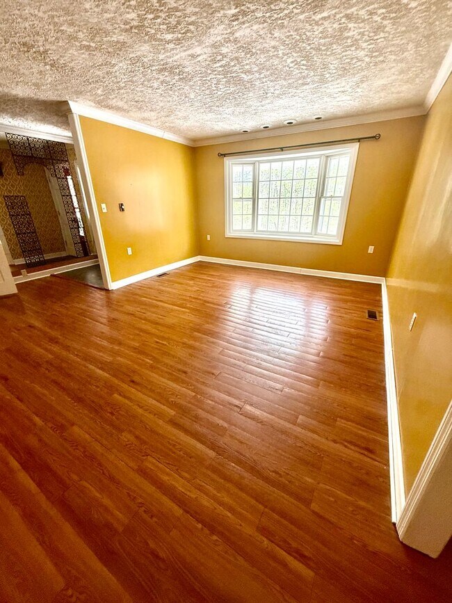 Building Photo - Lance Road Duplex