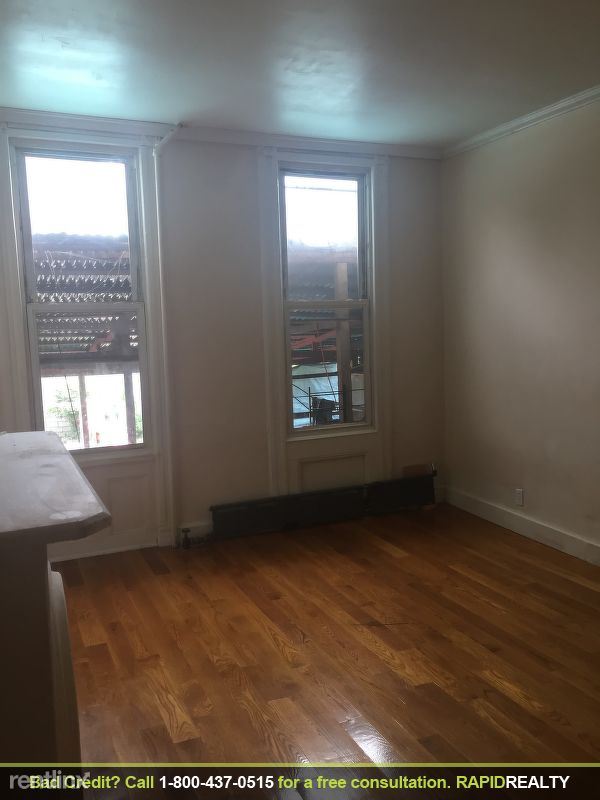 Foto del edificio - 35 Goodwin Pl