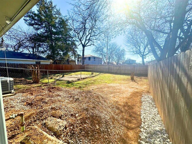 Foto del edificio - 910 NW Dearborn Ave