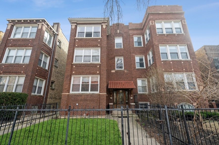 Foto principal - 4735 N Washtenaw Ave