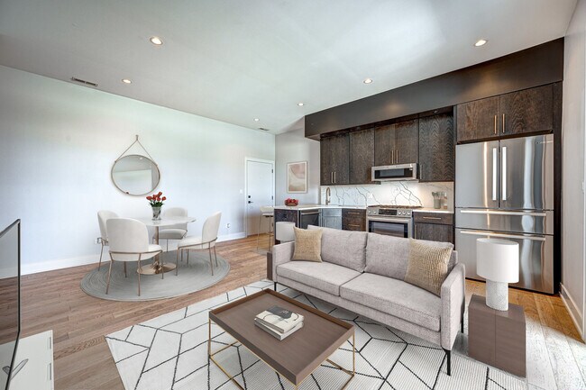 Building Photo - 2034 N Avondale Ave