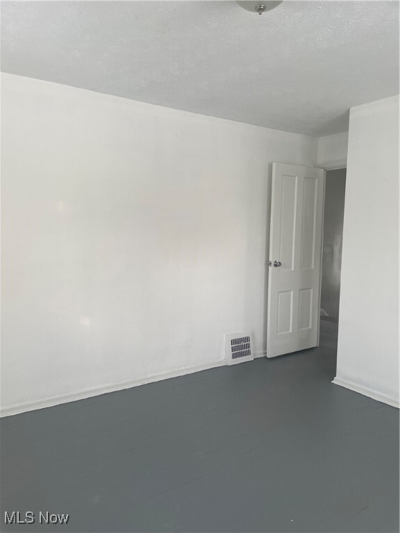 Building Photo - 3822 E 146th St