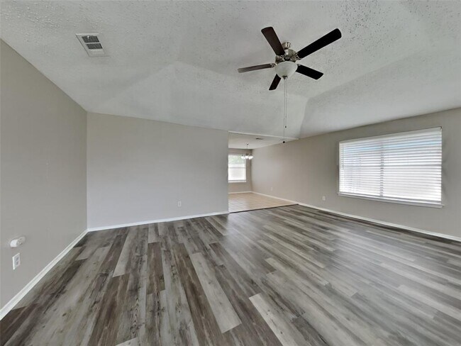 Building Photo - 8414 N Meadow Bird Cir