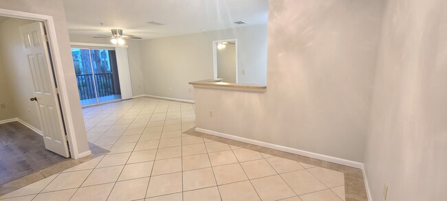 Foto del edificio - 940 Village Trail