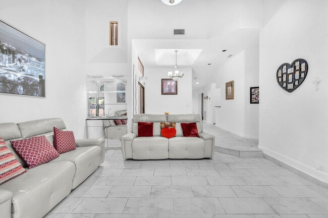 Foto del edificio - 22710 Meridiana Dr