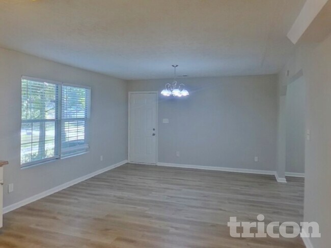 Building Photo - 7538 Fielder Rd