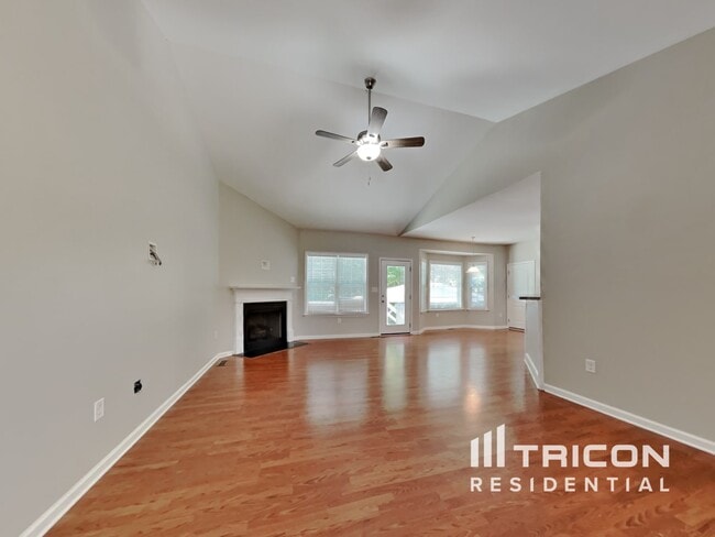 Building Photo - 163 Hay Field Dr