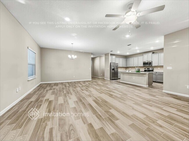 Foto del edificio - 9835 Lemon Grass Ln