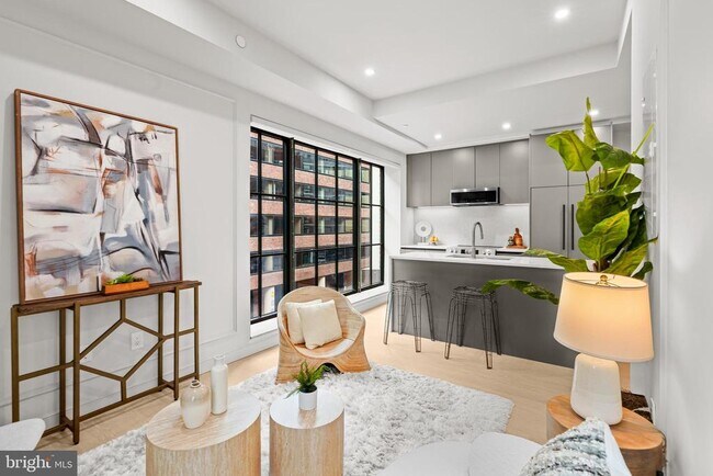 Foto del edificio - 2121 Ward Pl NW