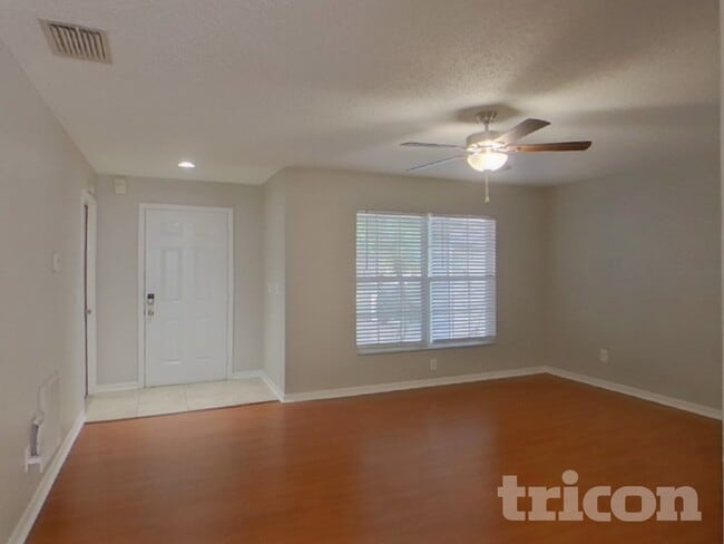 Building Photo - 914 Cape Cod Cir