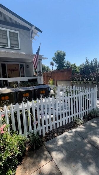 Photo - 185 N Grand St House