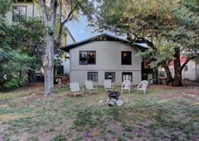 Building Photo - 909 Duncan Ln