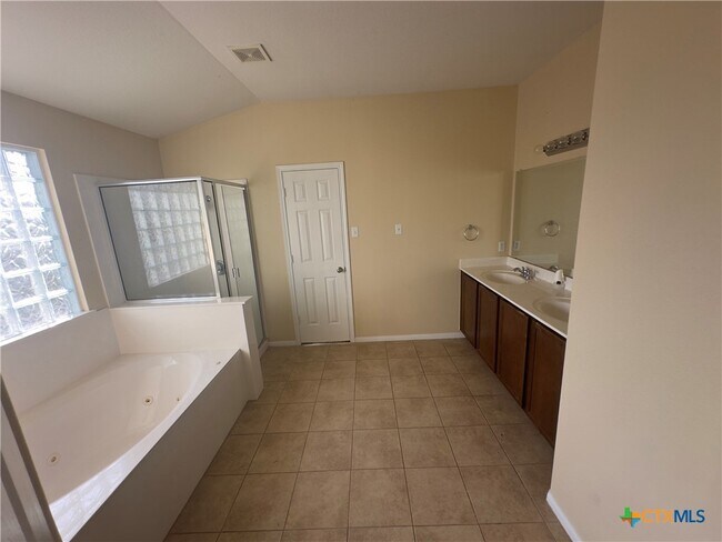 Foto del edificio - 2617 White Moon Dr