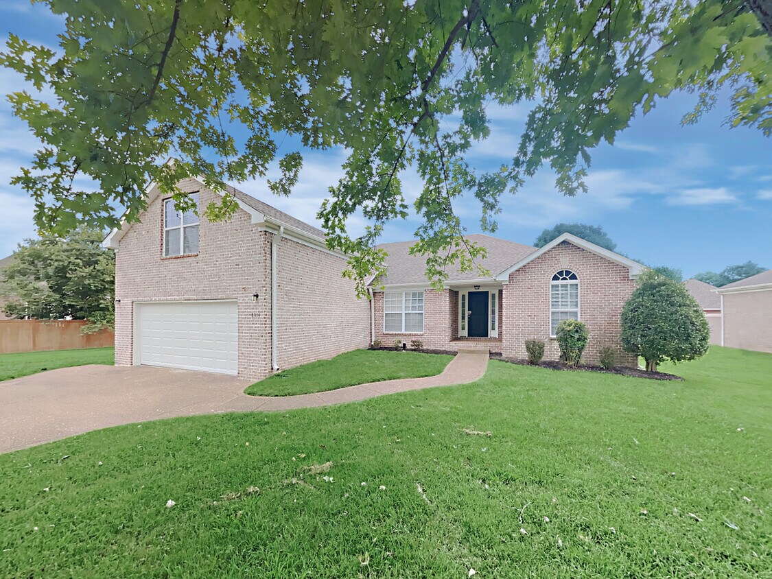 Foto principal - 8014 Burntwood Drive