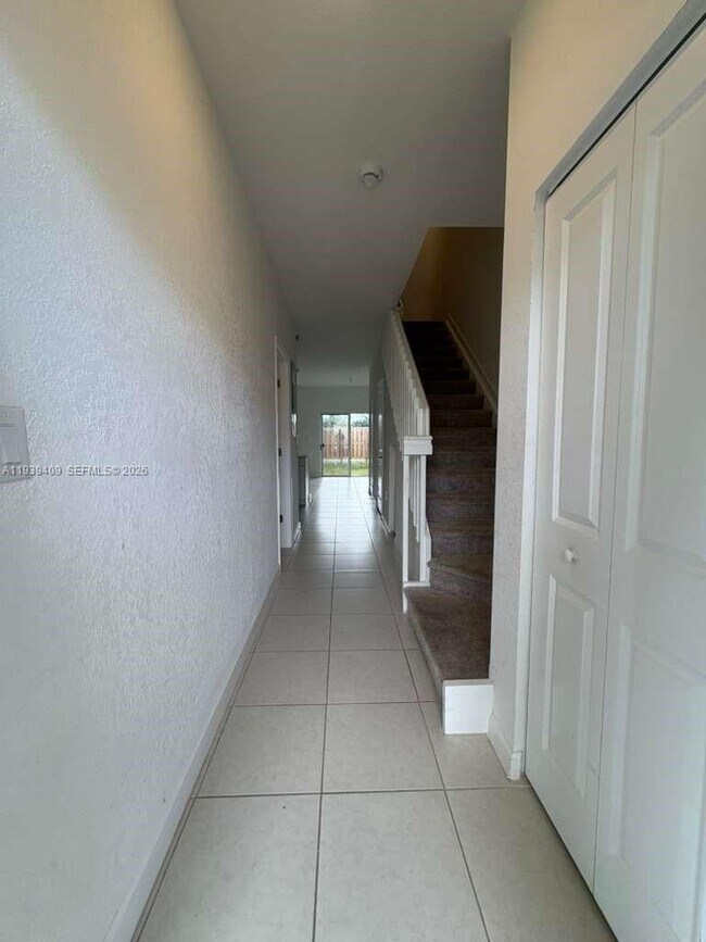 Foto del edificio - 29240 SW 163rd Ct