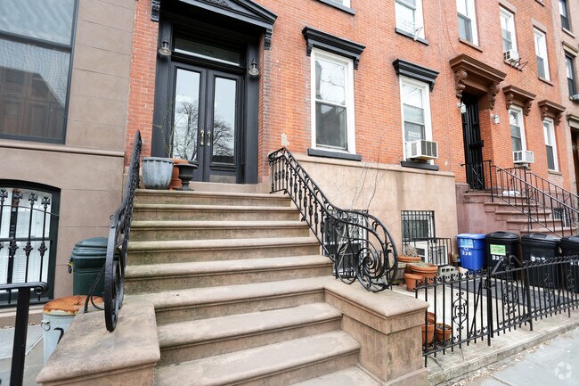 Foto del edificio - 228 Degraw St
