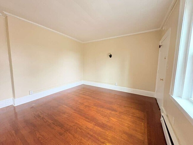 Foto del edificio - 703 Howard Ave