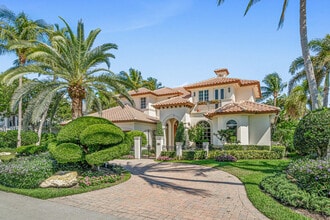 Building Photo - 2280 Queen Palm Rd